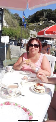 Sharon and her cream tea at Beer