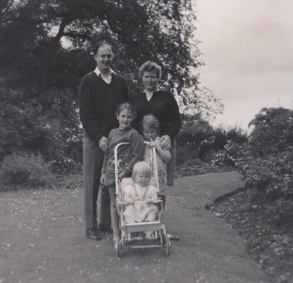 1970 Alison, Jennifer, Penny, Fiona and Michael Glover