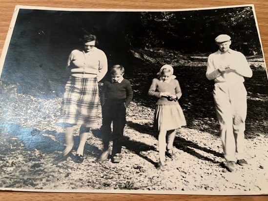 Mum, Simon, Vanessa & Dad.