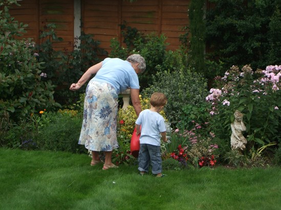 j and nan in garden