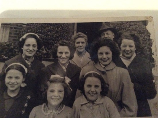 Mavis with six of her sisters (Joyce, Iris, Sylvia, Margaret, June and Shirley with Mum and Dad