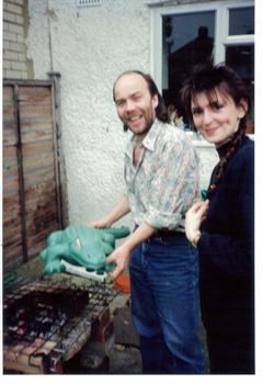 Gill n Rob barbecuing a crocodile 1989
