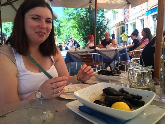 Eating Muscles on Murano, Venice x