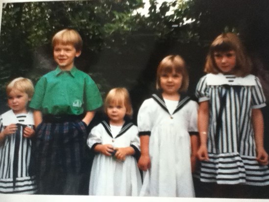 Vicky on the right, aged 7 or 8?