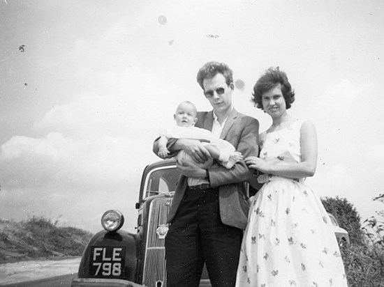 1961 - Val, John and Julie with the "Flea"