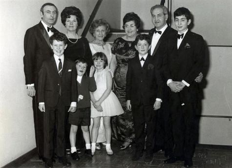 Immediate family (5 January 1969)