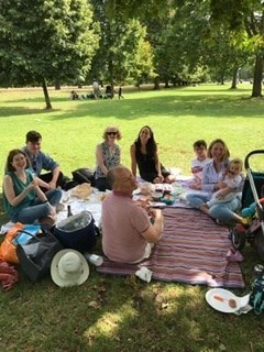 Hyde Park picnic with Rebecca, Alastair, Millicent, Katy, Finn, Val & Bella