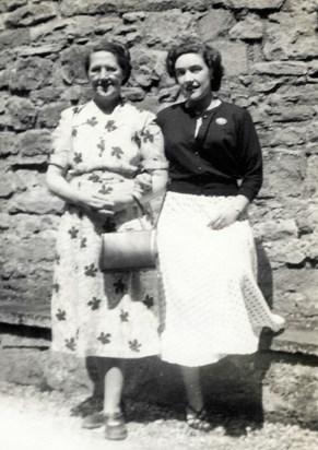 1951 Mum (Fay)