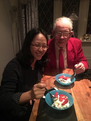 Dad with his good friend Anita from Taiwan 🇹🇼 who he met on his second trip to Australia 🇦🇺 