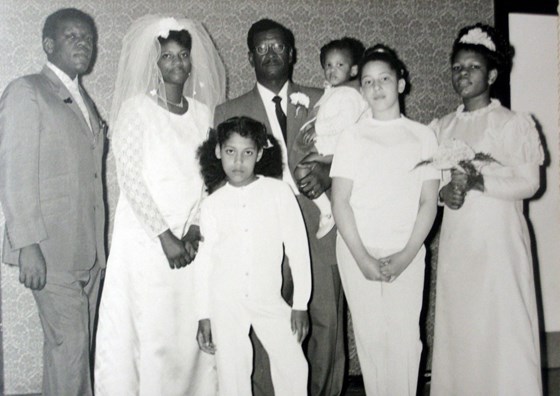 Uncle Eric + Aunty Jas + Aunty Geraldine + Aunty Jane + Grandad Fred holding Sandra + Mum