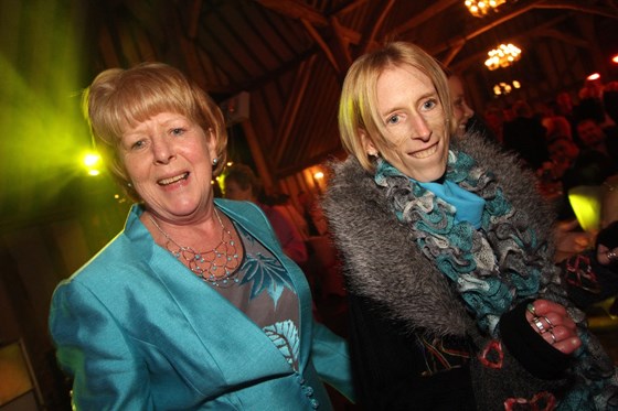 Pippa with Mum at T&E Wedding