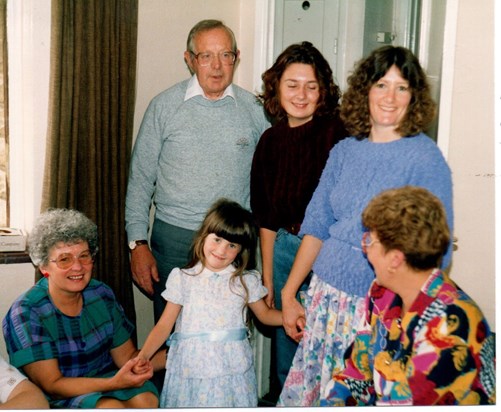 1992 Vicky, Tony, Amanda, Natalie, Sarah and Celia