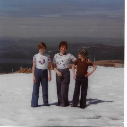 Mum & her children, Jane & John, on top of Cairngorm 1977