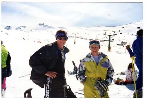 Mum and dad enjoying the slopes in Sierra Nevada - Back in the day! They look so happy