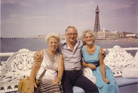 Nora, Arnold & Marion on the Coast in Blackpool