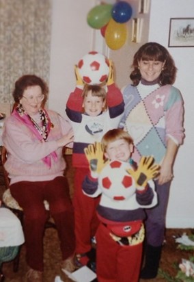  Sue, Joan, Ian & Simon Christmas 1992