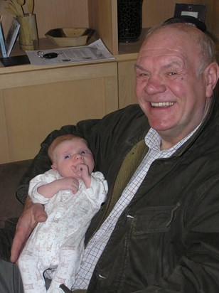 0189 Grandad and Cai 32 days old