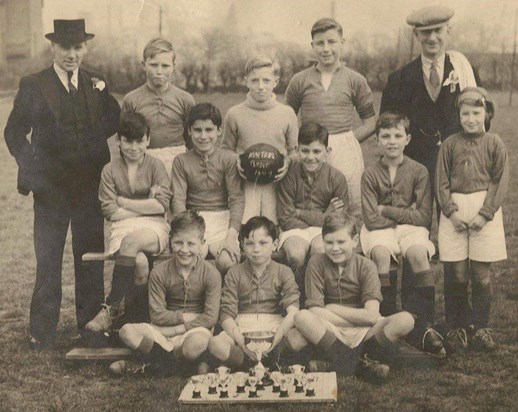 William & Henry, centre row far left. Hunters Grove FC