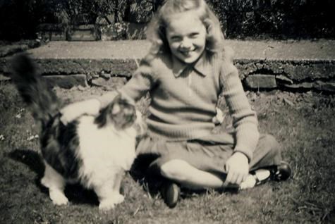 Margaret with Kitty at Pentyla Road (c.: 1953)