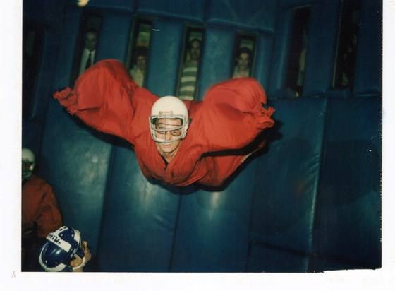 1985 me sky diving in Las Vegas