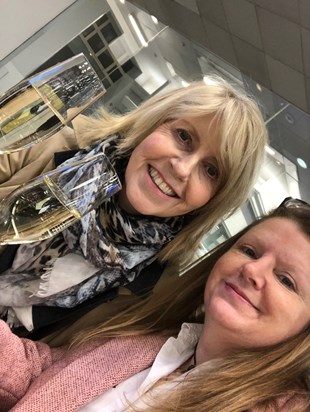 14th March. Lorraine the expert shopper. Ended the at the M&S Prosecco bar. Where else. X