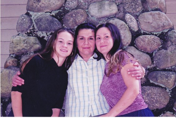 Mel, mom and Jen