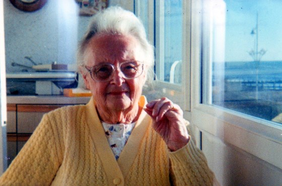 Yvonne's 84th birthday 14 March 2002 on the balcony of 4 Marlborough House