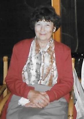 Joyce Lilian Hollocks photo.jpg