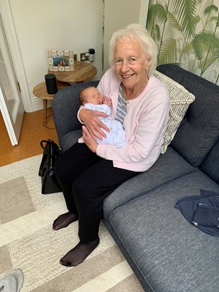 Nanny meeting her great granddaughter Daisy in September 2021