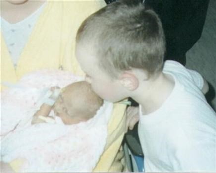 A Precious Kiss from Big Brother Thomas x