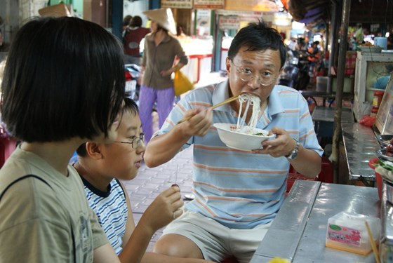 Eating like a man in Vietnam, 2010
