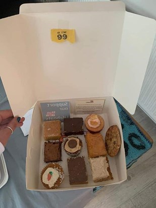 Afternoon Tea Cake Delivery Box 2020