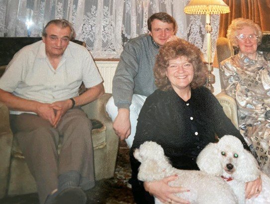 Les, David,  Betty & Anne with dogs Kelly & Sam