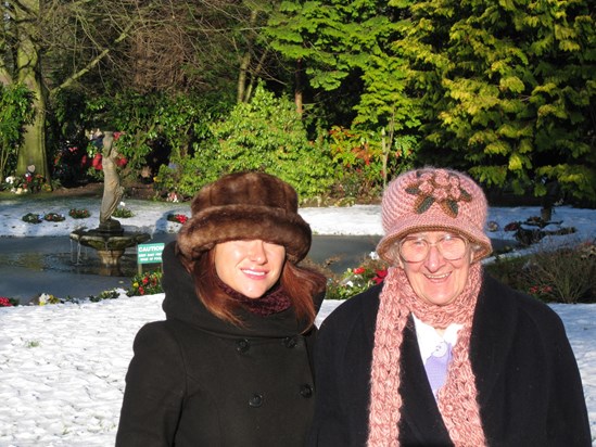 Betty and Melissa Christmas 2009 - nice winter hats!