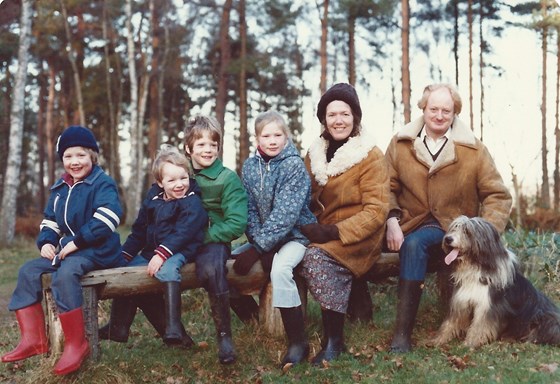 Christmas Day 1980 - Jonathan, Bod, Duncan, Lucy, Mummy (Elisabeth), Daddy (Julian)