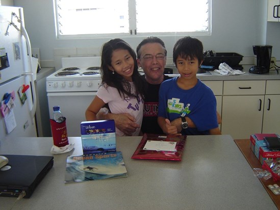 Uncle Kenny, Thiara and Aria, Dec 2008