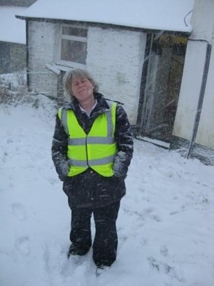 Carol in the snow (February 2009) 