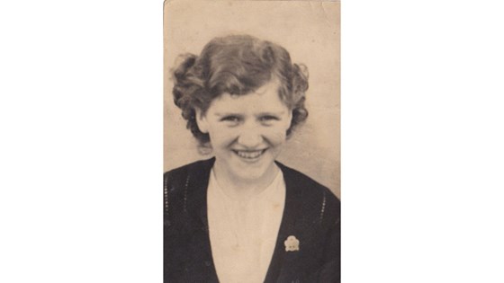 Doreen Johnstone.jpg