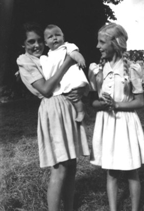 Margaret with her sisters
