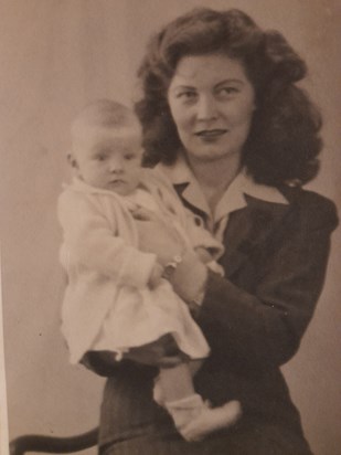 Eileen & Lorraine 1945