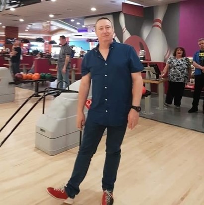 Dad bowling 
