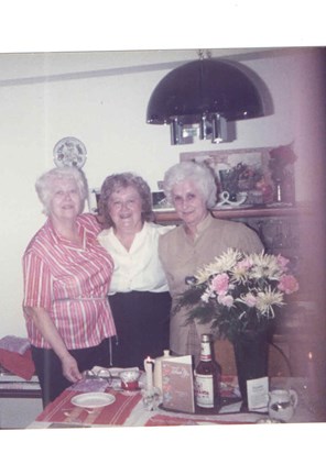 1984 die 3 Schwestern in Canada