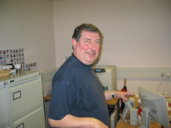 Menos in the original Anatomy technicians office at HYMS, April 2004
