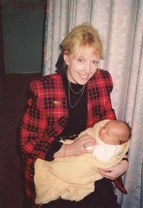Nathan with Auntie Arelene♥