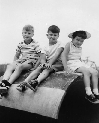 Marjorie Coeyman Kehe with her Hammerle cousins - Summer 1961