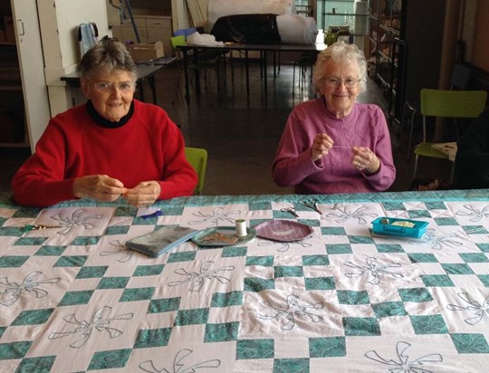 Quilters sisters Therese and Marguerite 2016