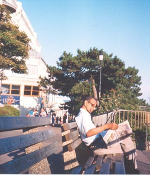 Hassen in Southend on sea 2003