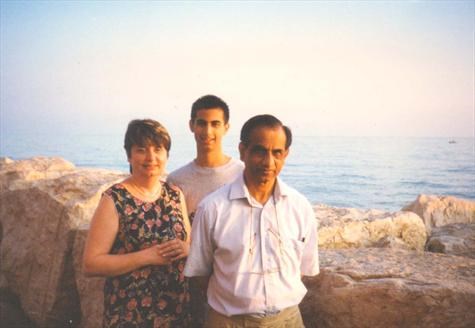 Hassen and family in Italy
