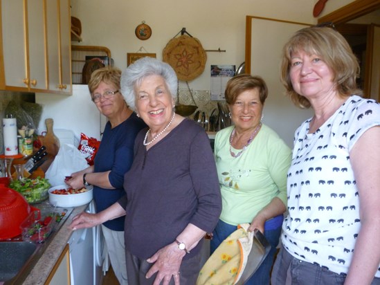 In the kitchen in Terracina April 2017, with Mariella, Zia Rosanna and Sue