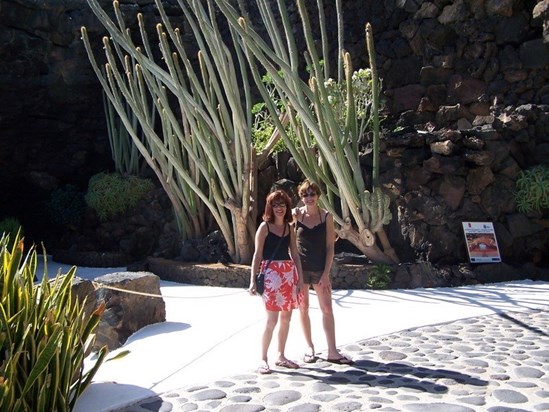 Lanzarote 2007 - Vanessa & Fe